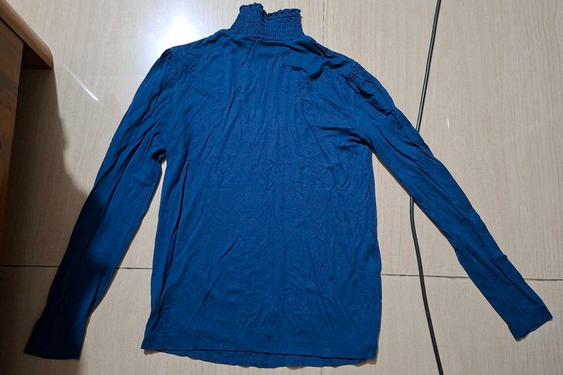 Chic Blue Turtleneck Top