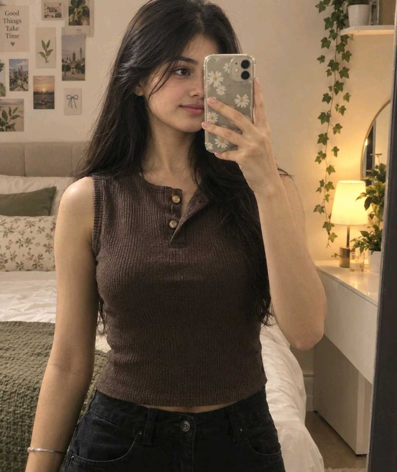 Ribbed Button-Up Sleeveless Top