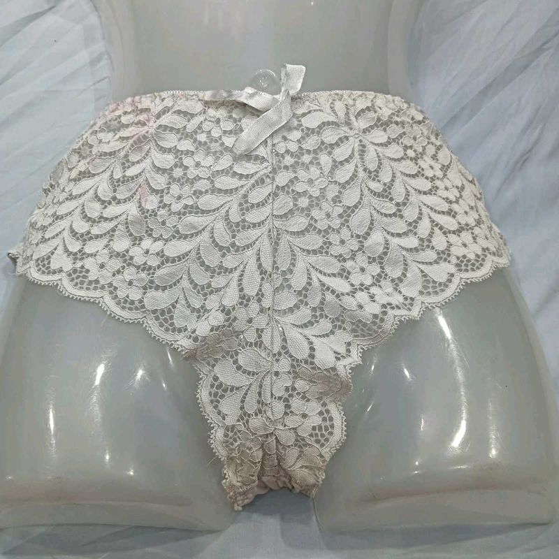 😍 Lace Trim Briefs