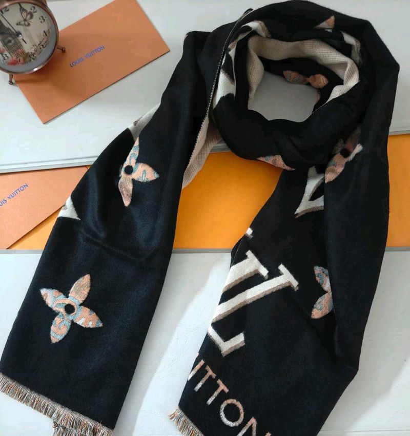 branded stoles unisex