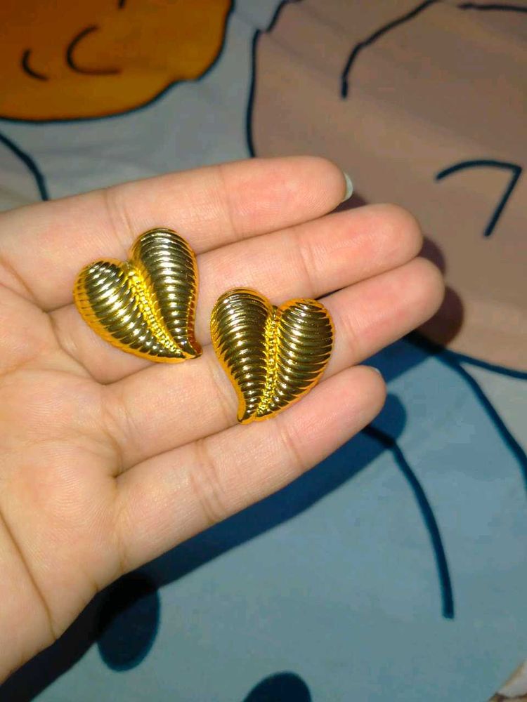 Statement Heart Earrings 💛
