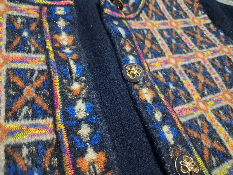 Chic Geometric Knit Cardigan