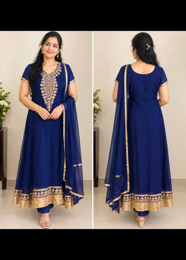 Elegant Blue Kurta Set with Golden Embellishments