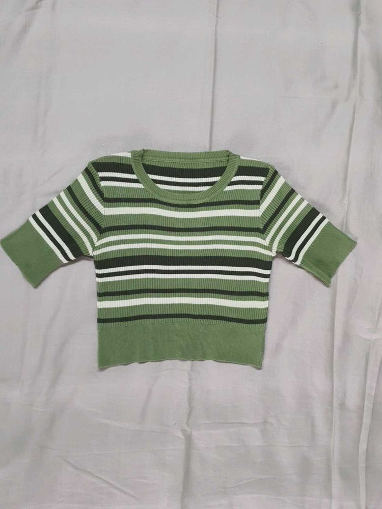 Urbanic ribbed tee free size
