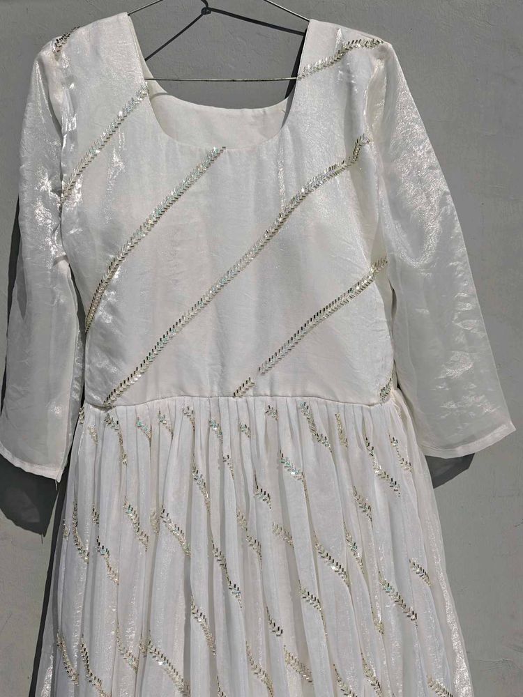 Elegant White Kurta with Embellishments