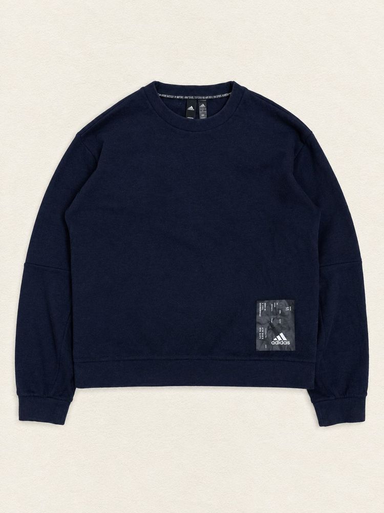 Adidas Tech Graphic Crew Sweatshirt.