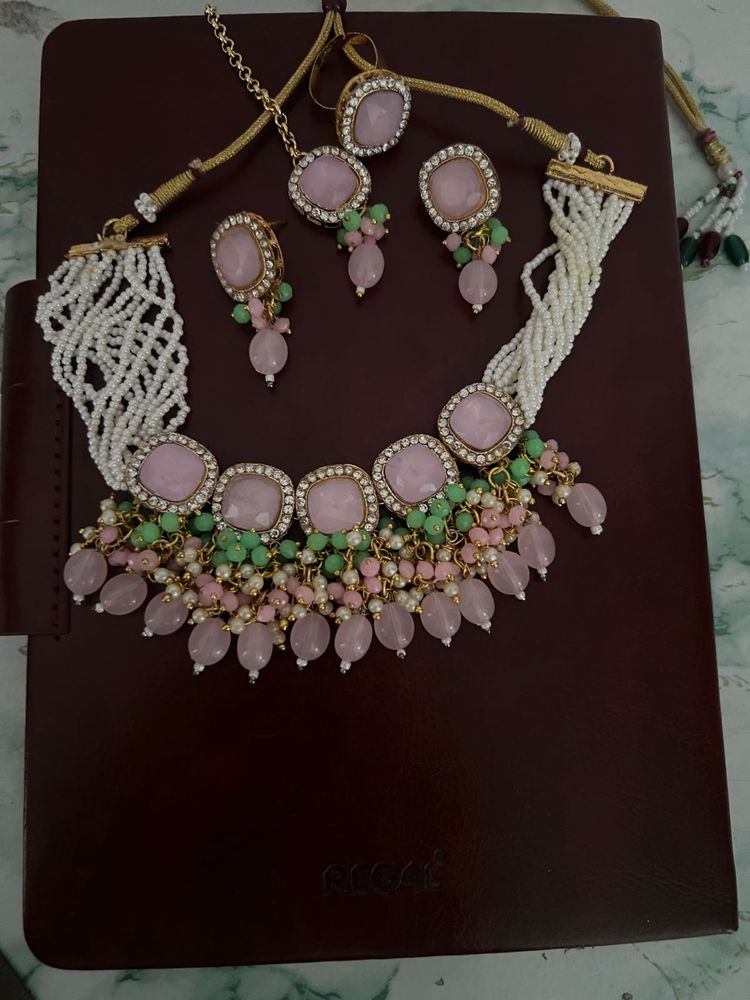 Pink Stone Statement chocker Set