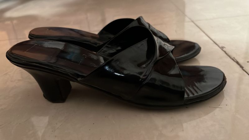 Chic Black Open Heels
