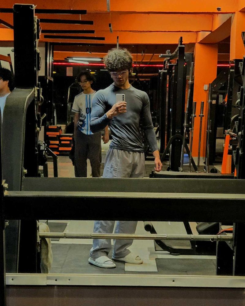 Performax Grey Compression Top