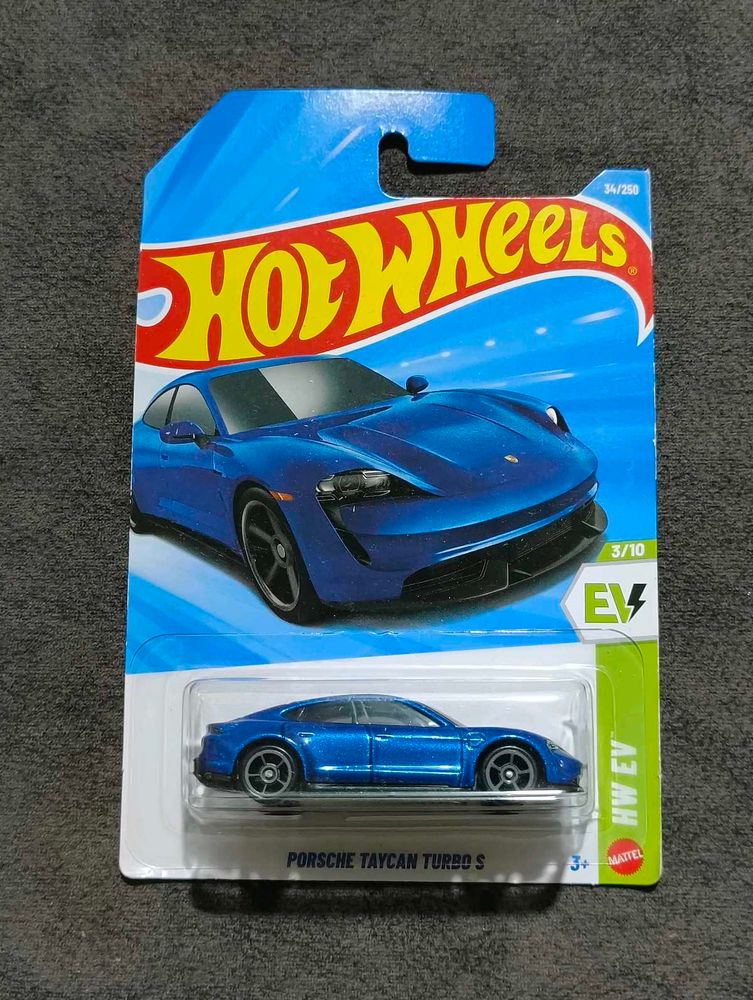 Hot Wheels Porsche Taycan Turbo S (Blue)