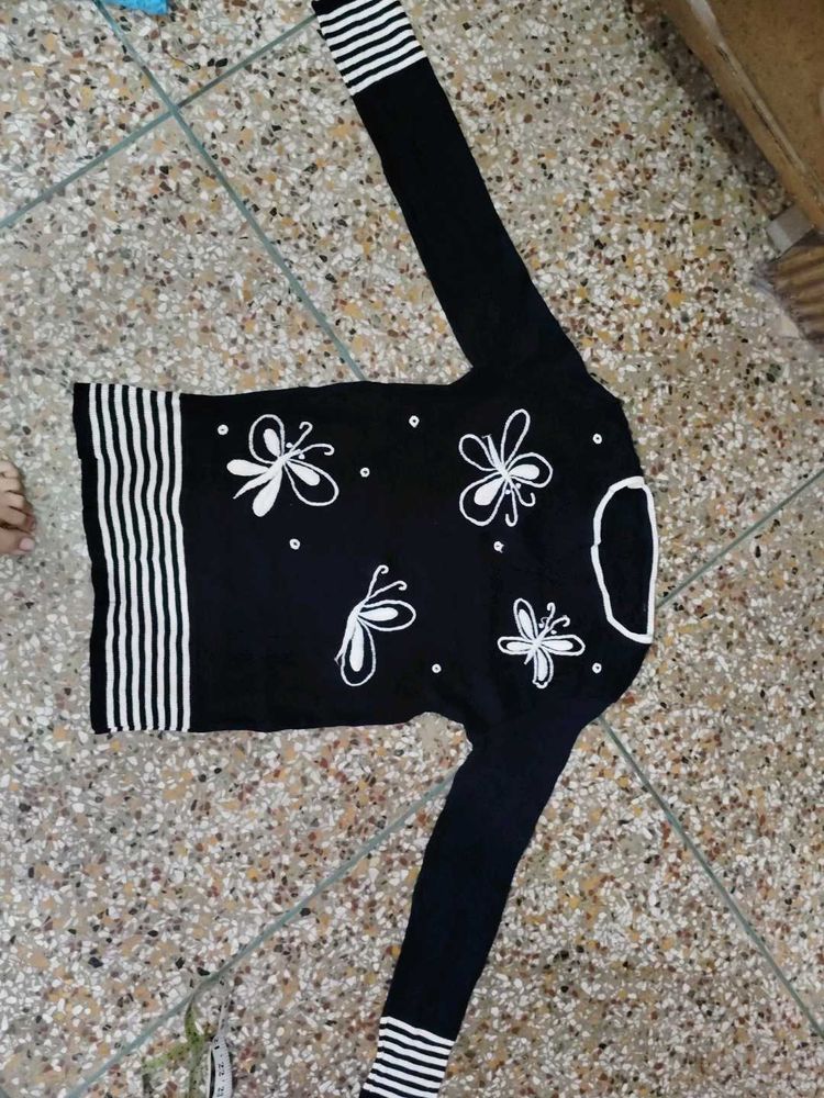 Chic Black Butterfly Knit Sweater