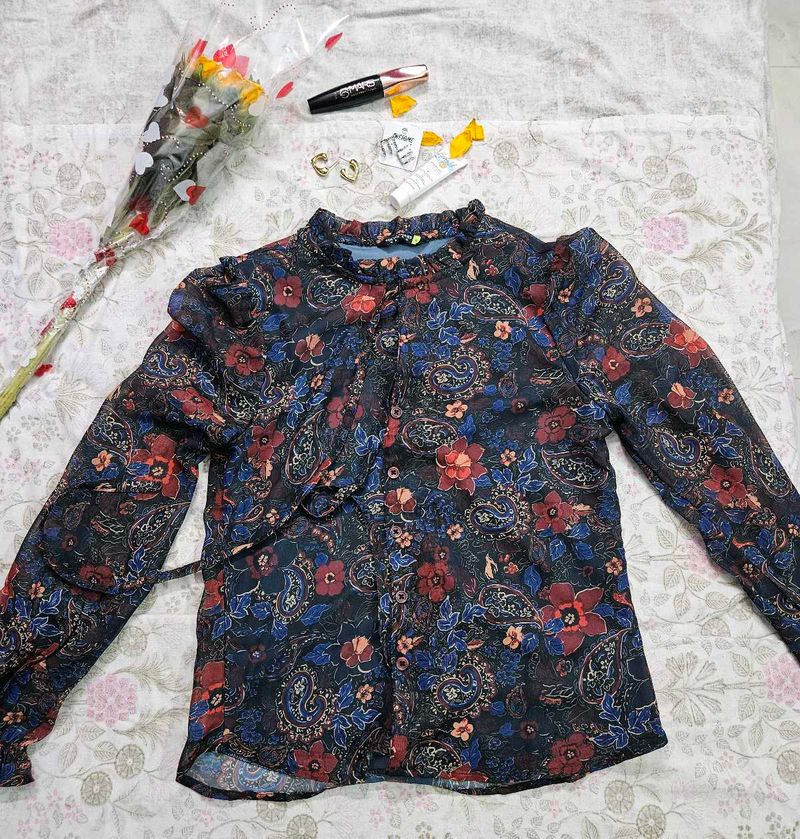 Floral Woman Top