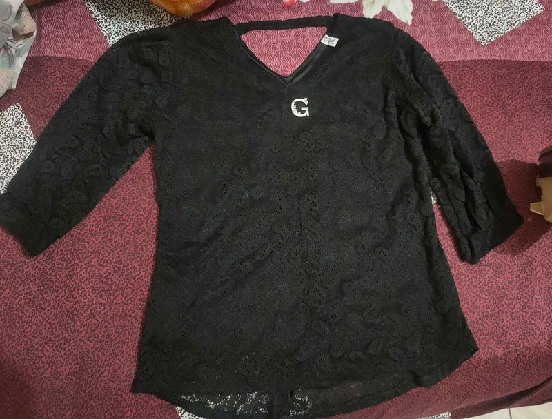 branded black top