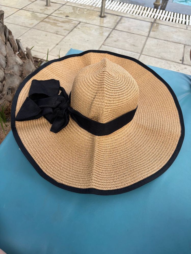 Stylish Sun Hat with Bow Detail