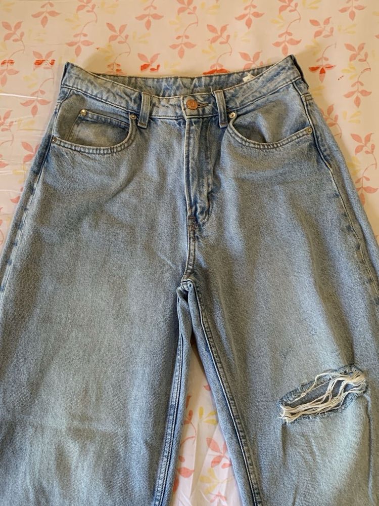 Baggy jeans