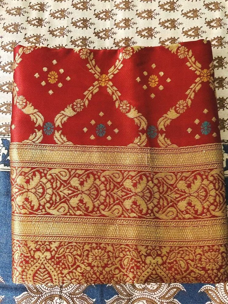 Bulk sarees available Red &amp; Gold Woven Saree