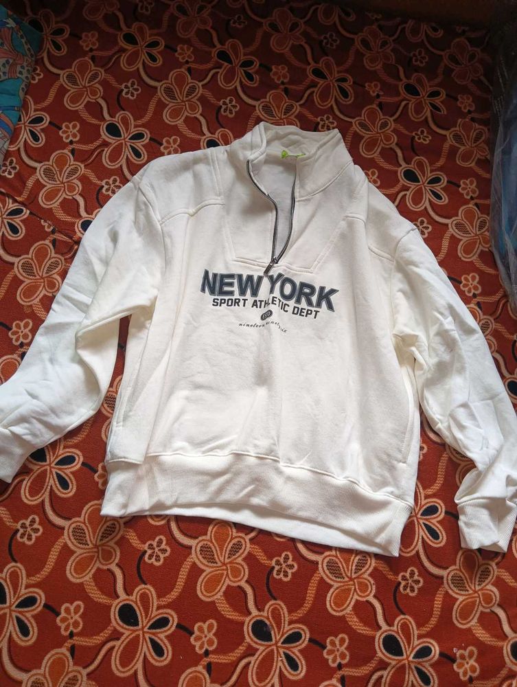 White "New York" Graphic Sweatshirt