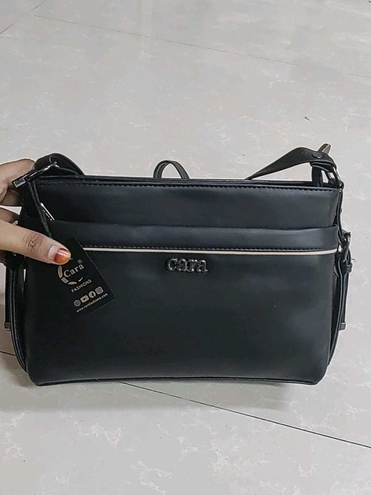 Chic Black Cara Crossbody Bag