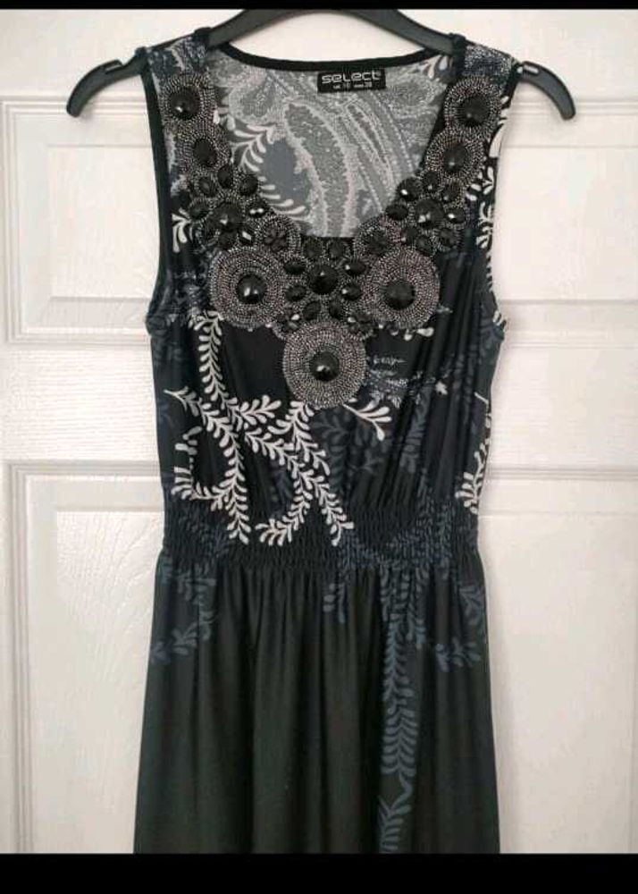 STYLISH MAXI DRESS.