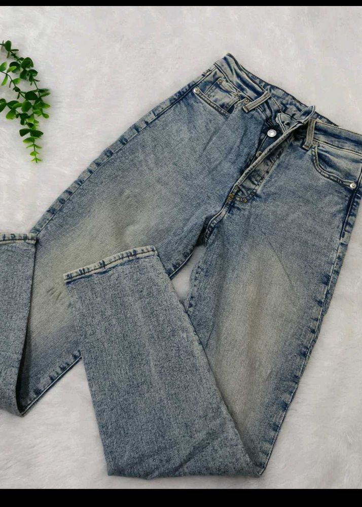 AND mom jeans