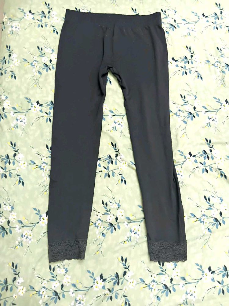 Comfy Lace Trim Leggings