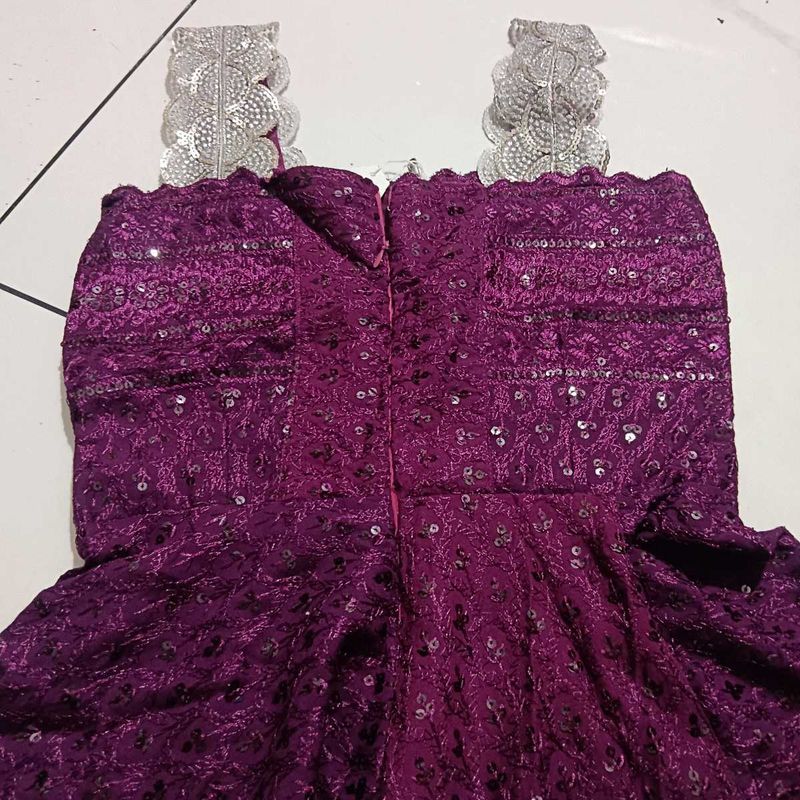 one piece and short frock🎊 good quality👍🏻