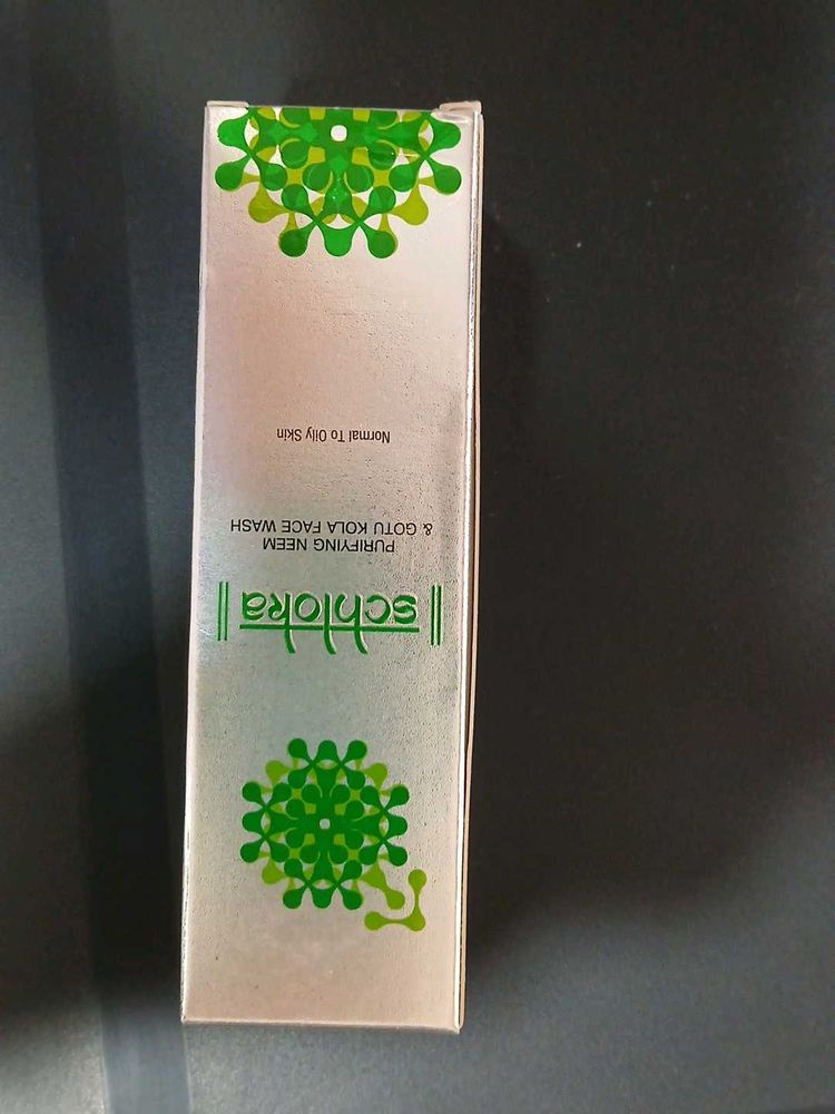 Schiora Purifying Face Wash