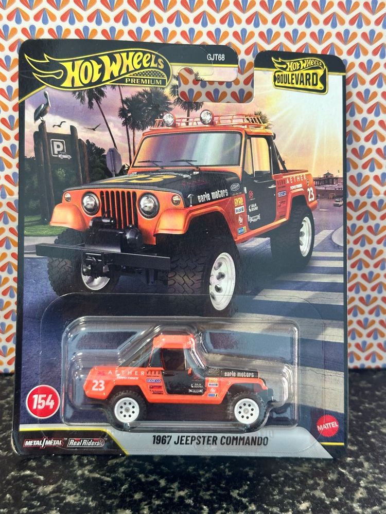 HOT WHEELS PREMIUM 1967 JEEPSTER COMMANDO