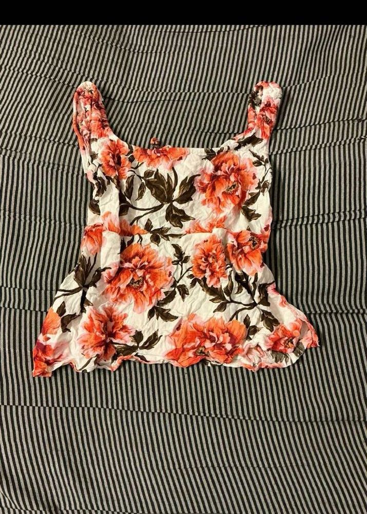 Floral Print Sleeveless Top