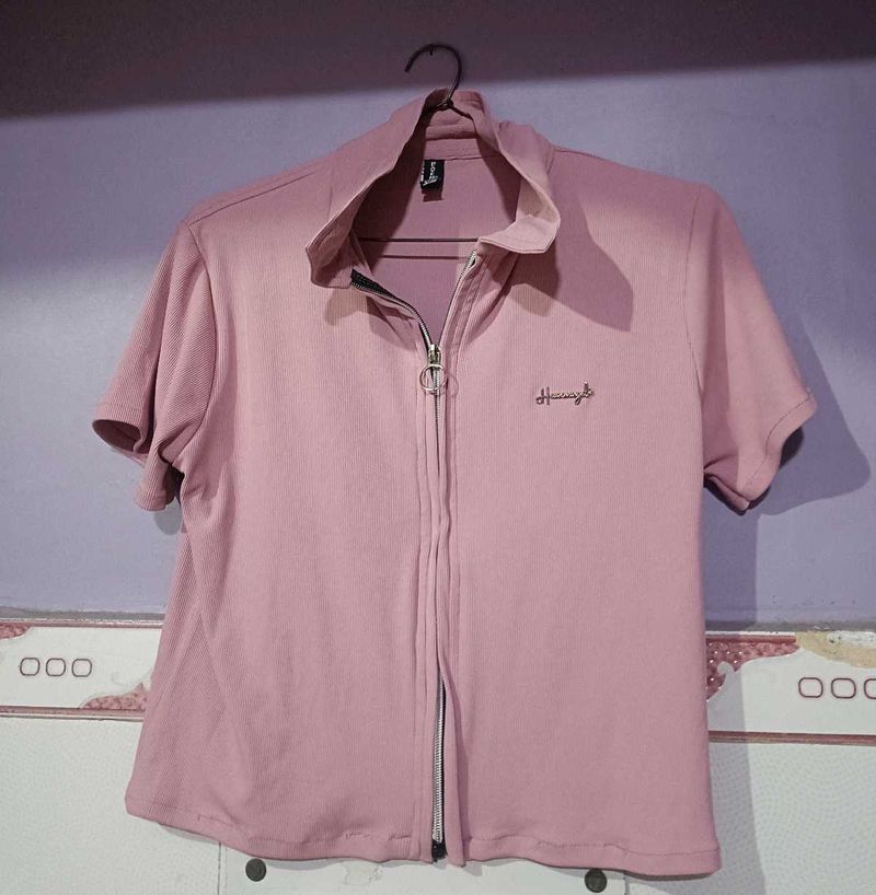 Cute pastel pink zipped crop top