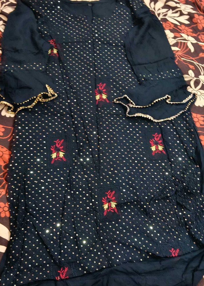 Elegant Navy Blue Kurta Set