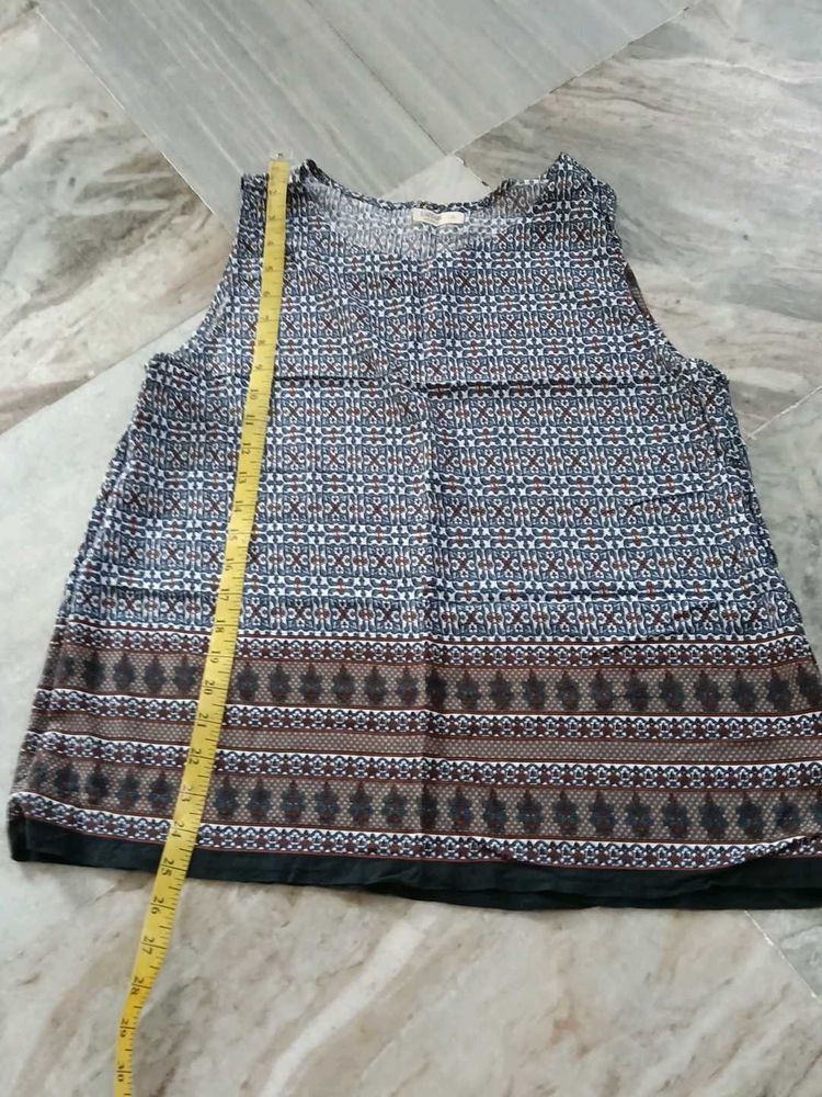 Stylish Sleeveless Printed Top