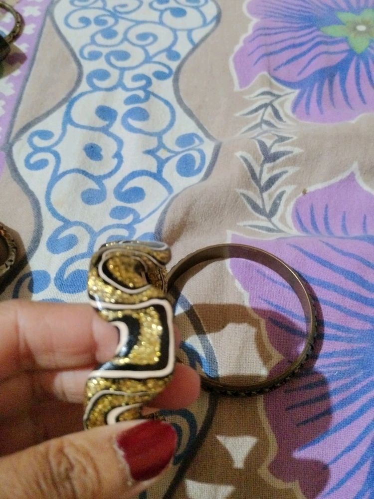 Sale!!!!!!!!! Combo Brand New Single Kade For Girls