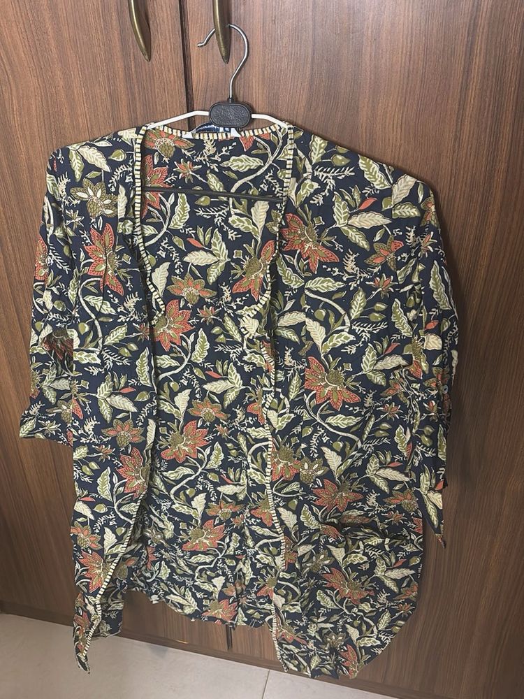 cotton world shrug