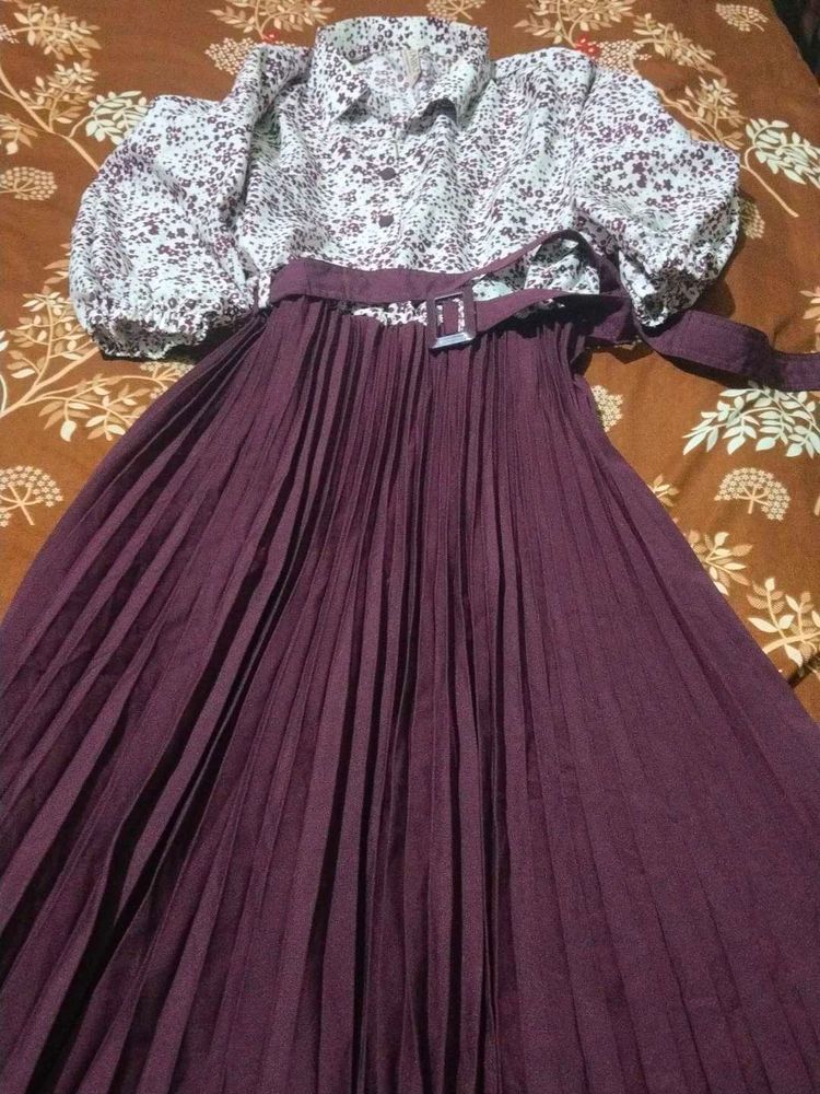Elegant Pleated Skirt with Printed Top Set