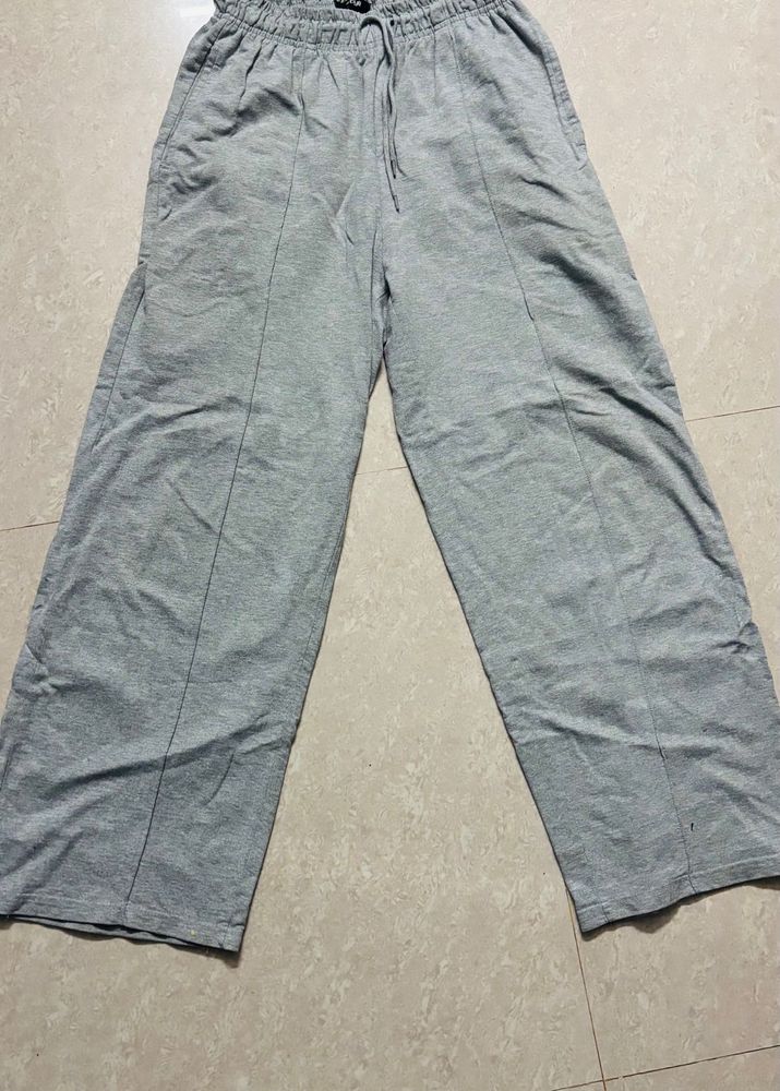 Comfortable Grey Wide-Leg Sweatpants