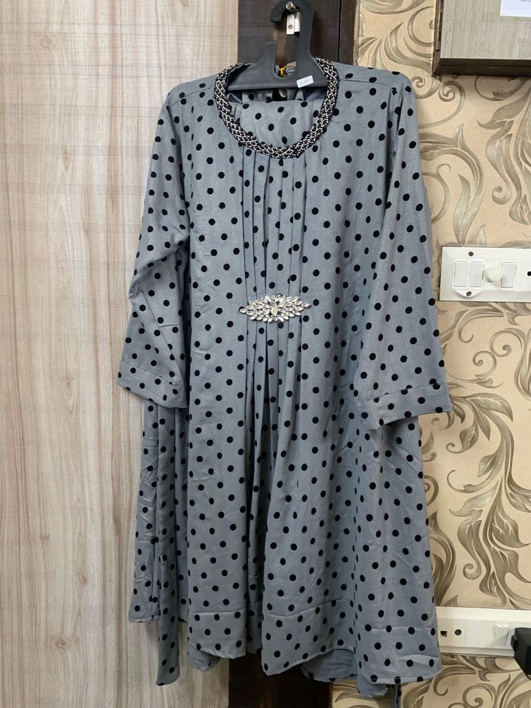 Stylish Grey Polka Dot set party wear