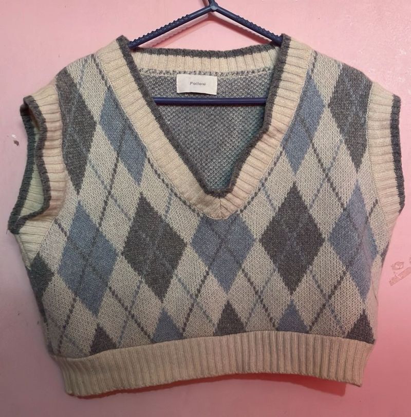 Argyle Knit Sweater Vest - Stylish &amp; Comfy