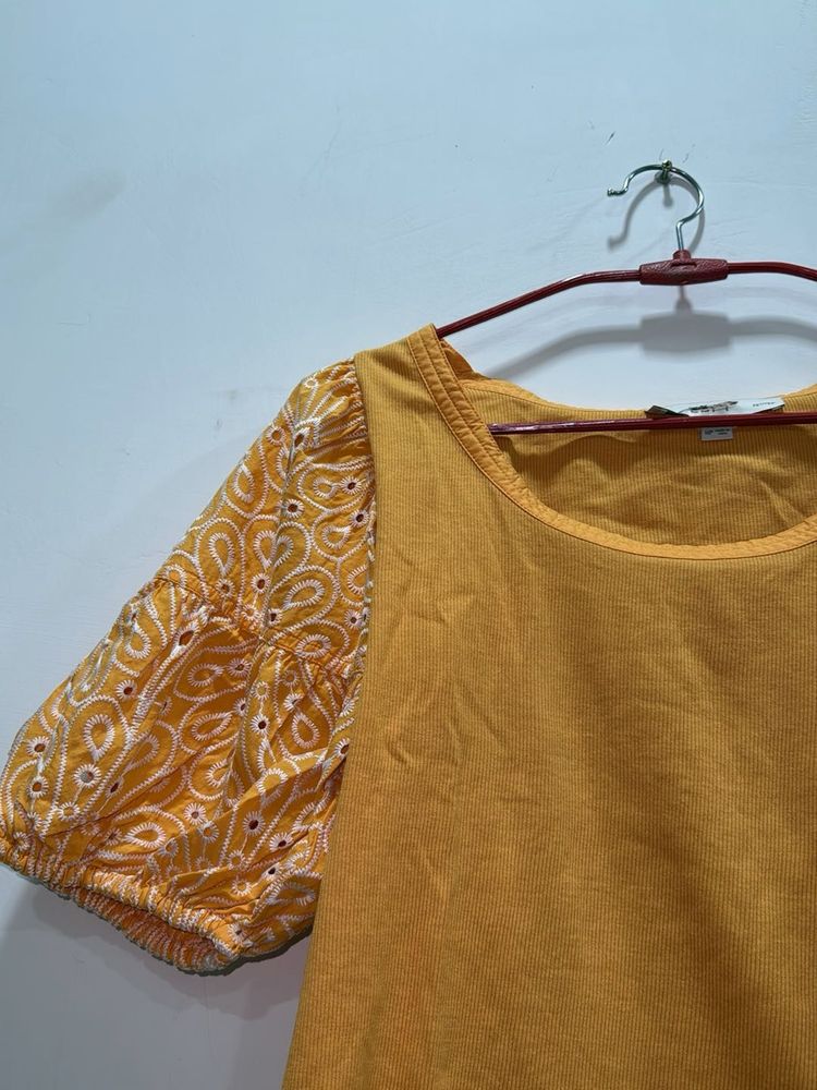 SAVANA.Cute Orange Fitted Top