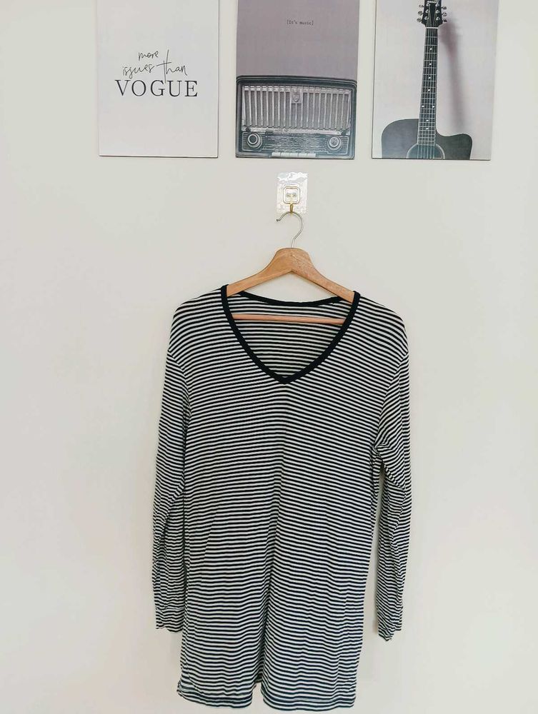 Striped V-Neck Long Sleeve Top