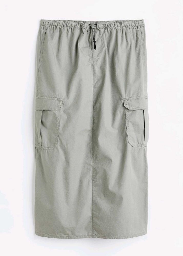 ✨H&amp;M Divided Cotton Beige Cargo Midi Skirt ✨