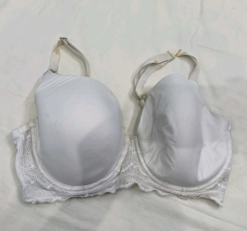 🪔 White Lace Trim Bra