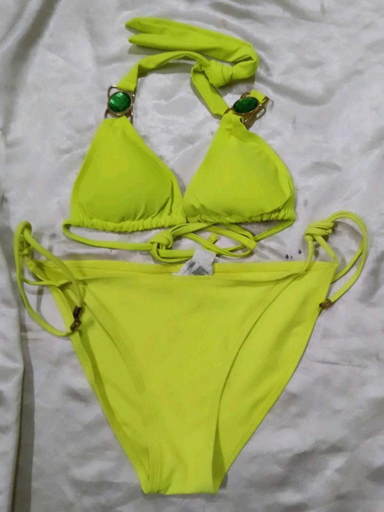 Neon Yellow Bikini Set 💚