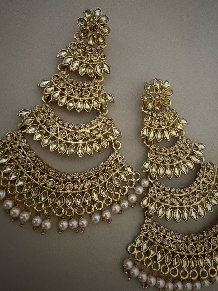 Elegant Gold Dangle Earrings with Pearls