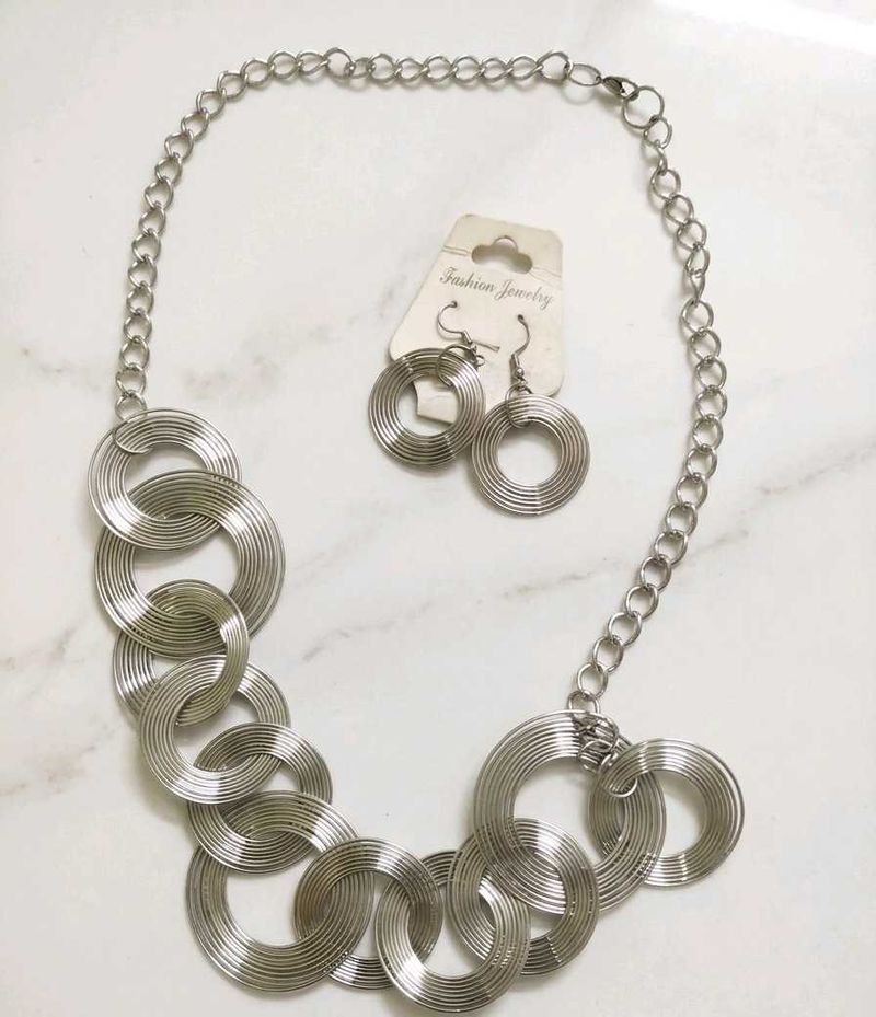Chunky Silver Tone Link Necklace &amp; Earrings Set