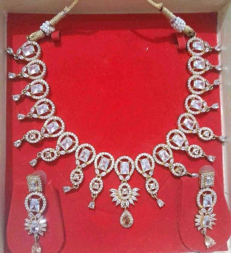 Exquisite CZ Stone Necklace &amp; Earrings Set