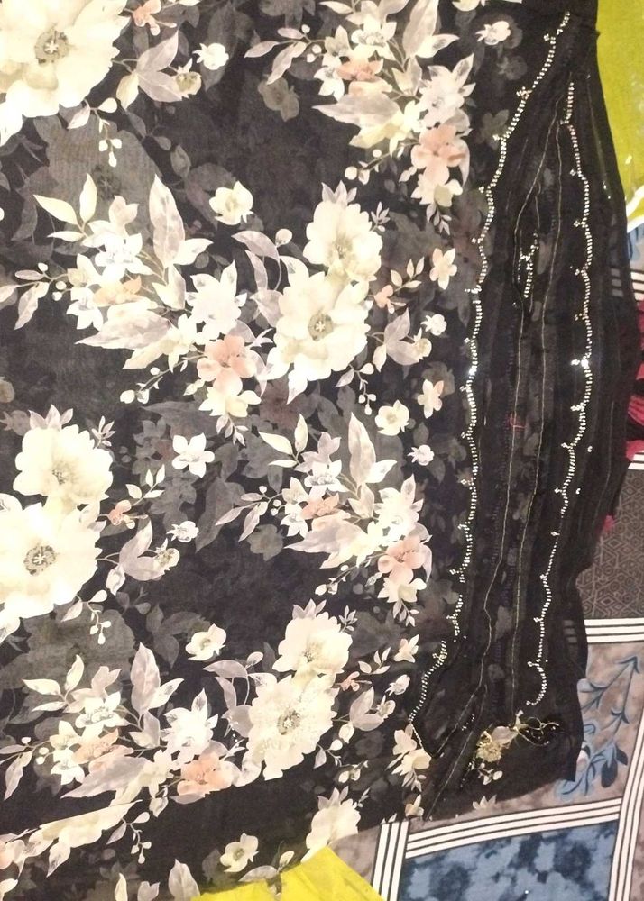 Elegant Floral Print Saree