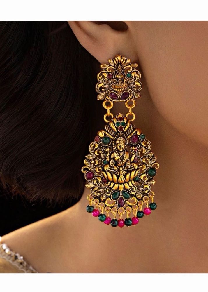 Anti-turnish Exquisite Antique Gold Tone Lakshmi E