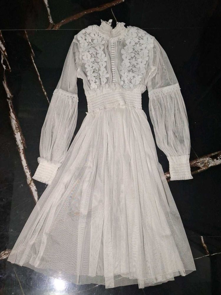 Elegant White Lace Dress