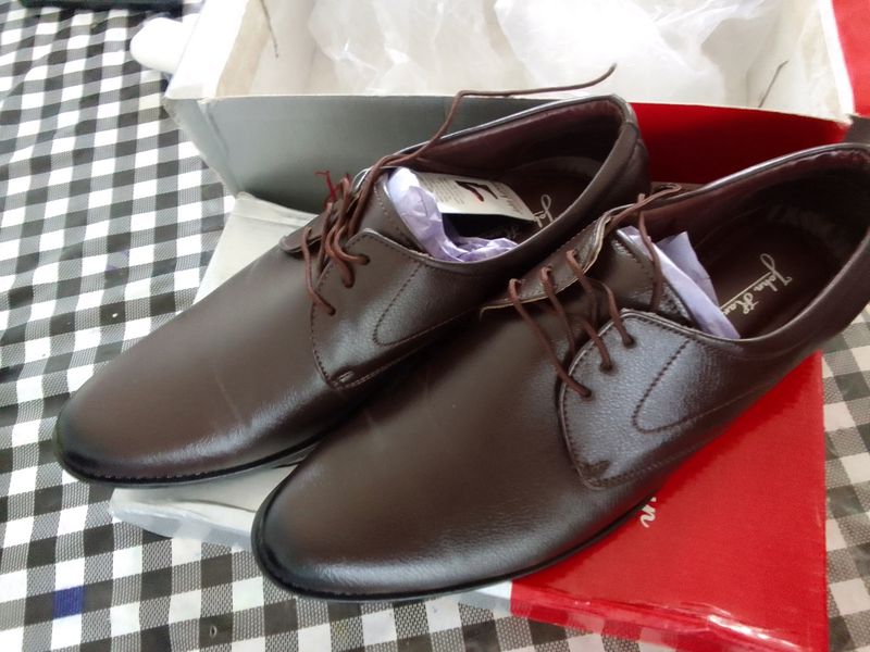 New Shoe With Tag . Reason For Selling It's Big .